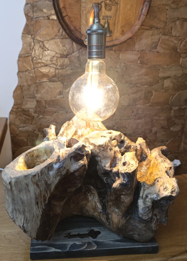 Lampă rustică din lemn-Raíz